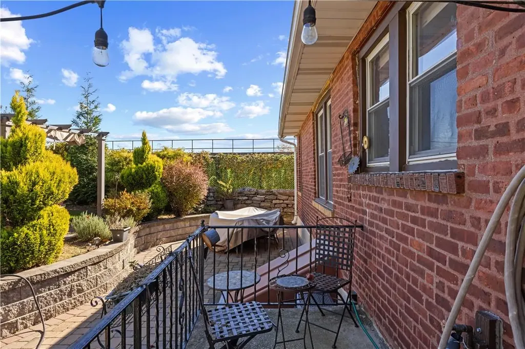 95 Palmer Road Yonkers NY 10701