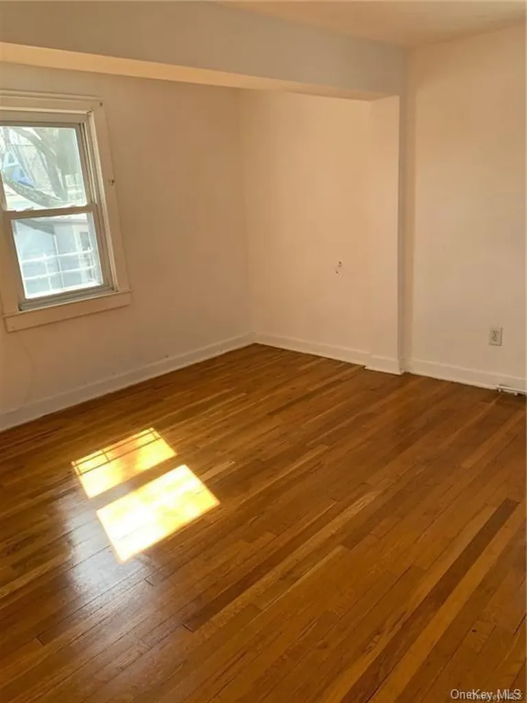 323-325 Maple Avenue Mamaroneck NY 10543