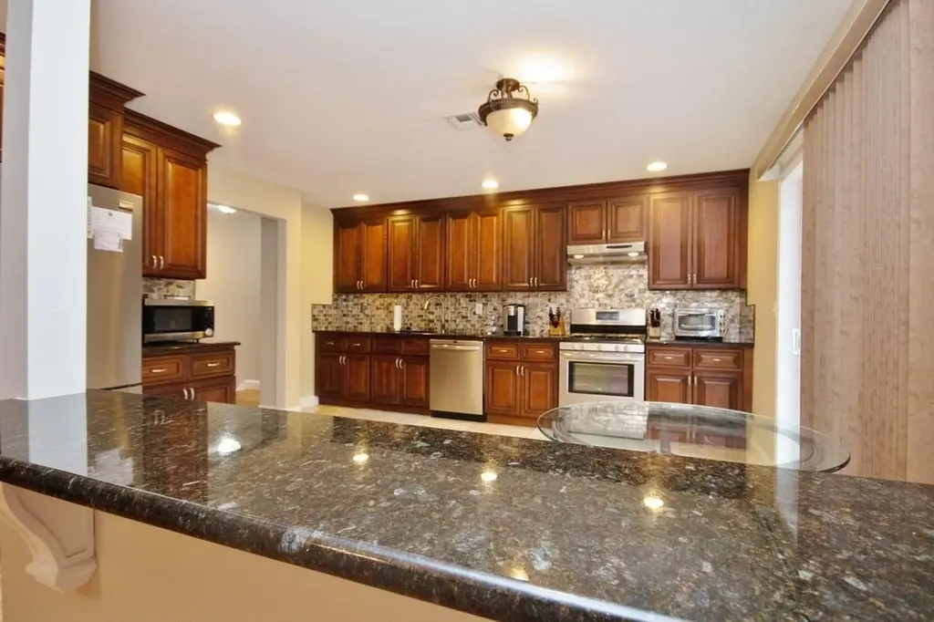 237 Quaker Road Pomona NY 10970
