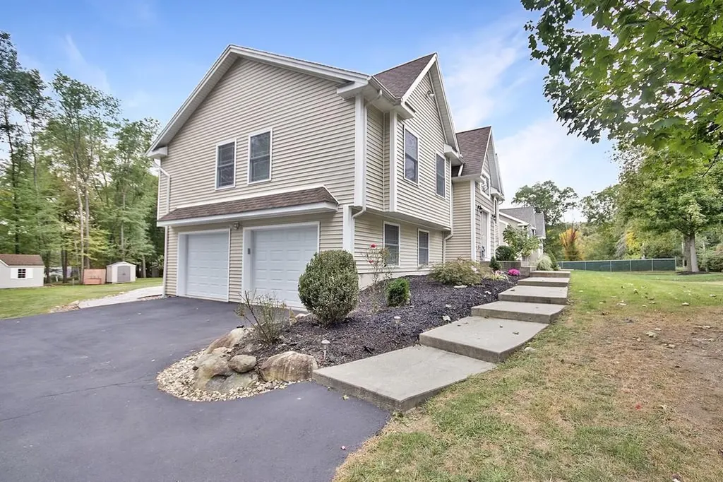 237 Quaker Road Pomona NY 10970
