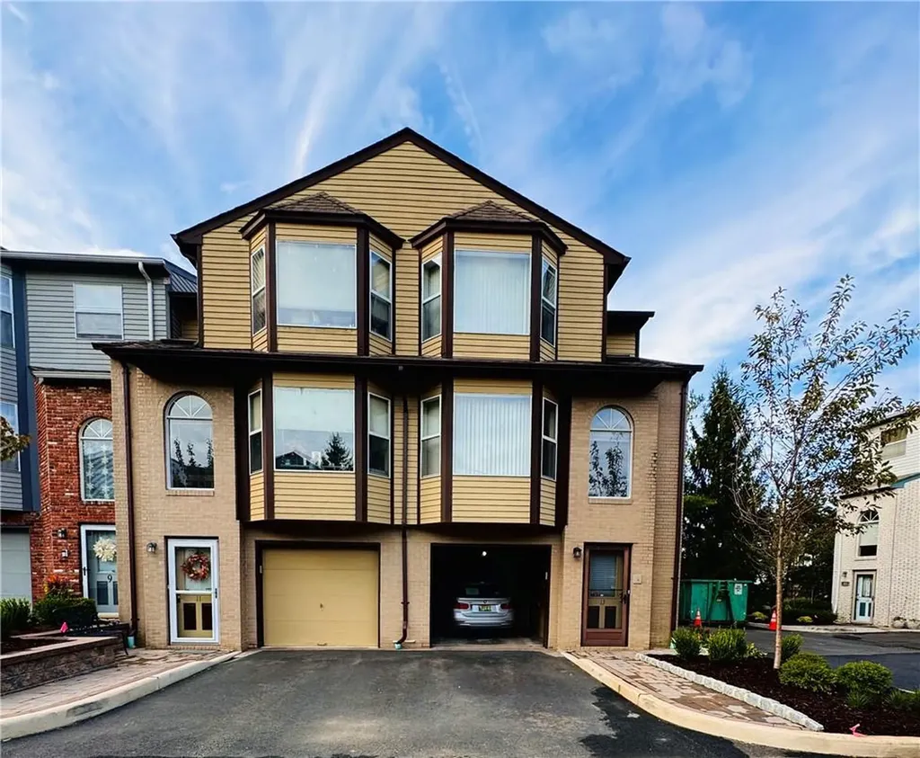13 Nottingham Court Nanuet NY 10954