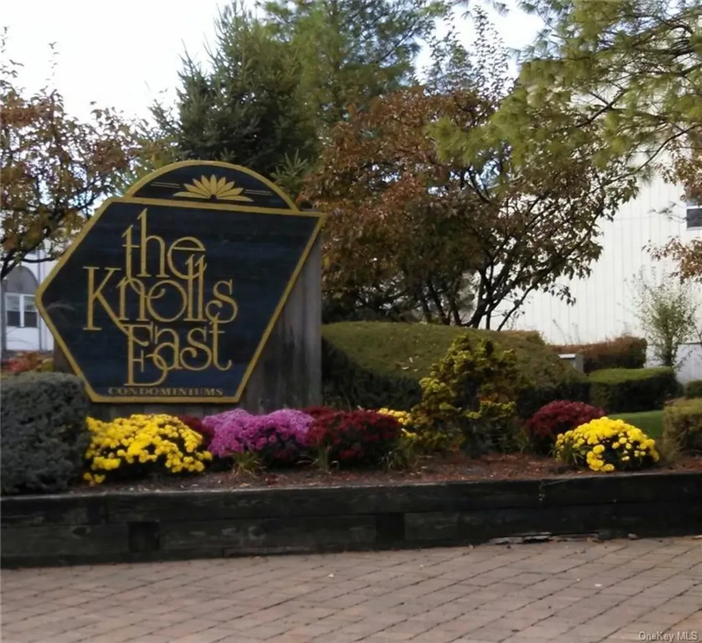 13 Nottingham Court Nanuet NY 10954