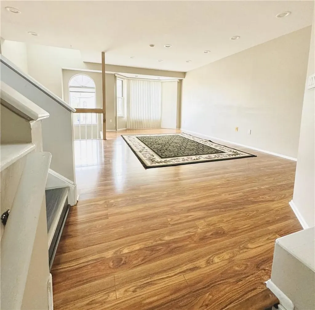 13 Nottingham Court Nanuet NY 10954