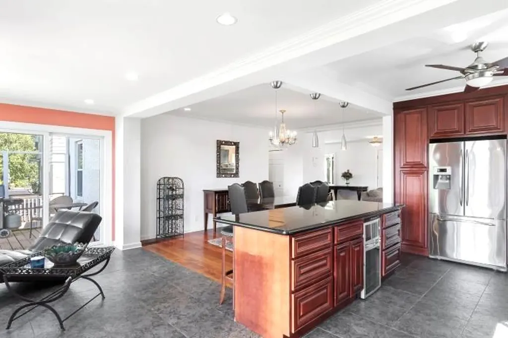 67 Holls Terrace W Yonkers NY 10701