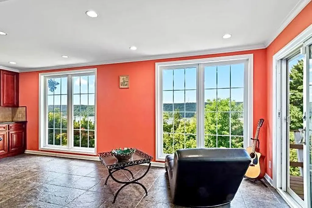 67 Holls Terrace W Yonkers NY 10701