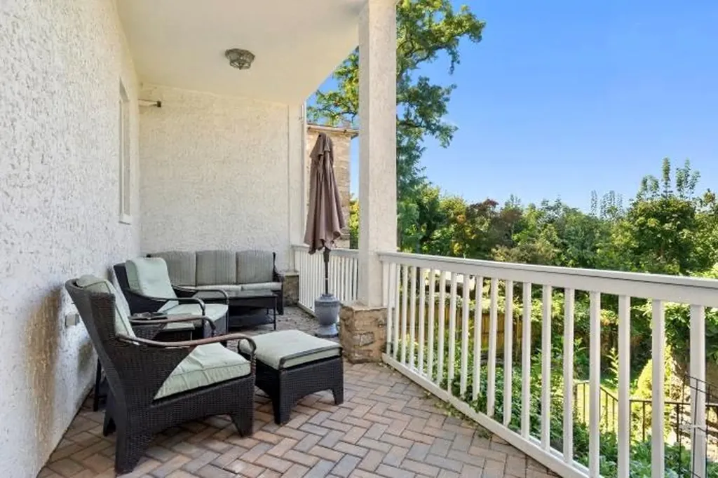 67 Holls Terrace W Yonkers NY 10701