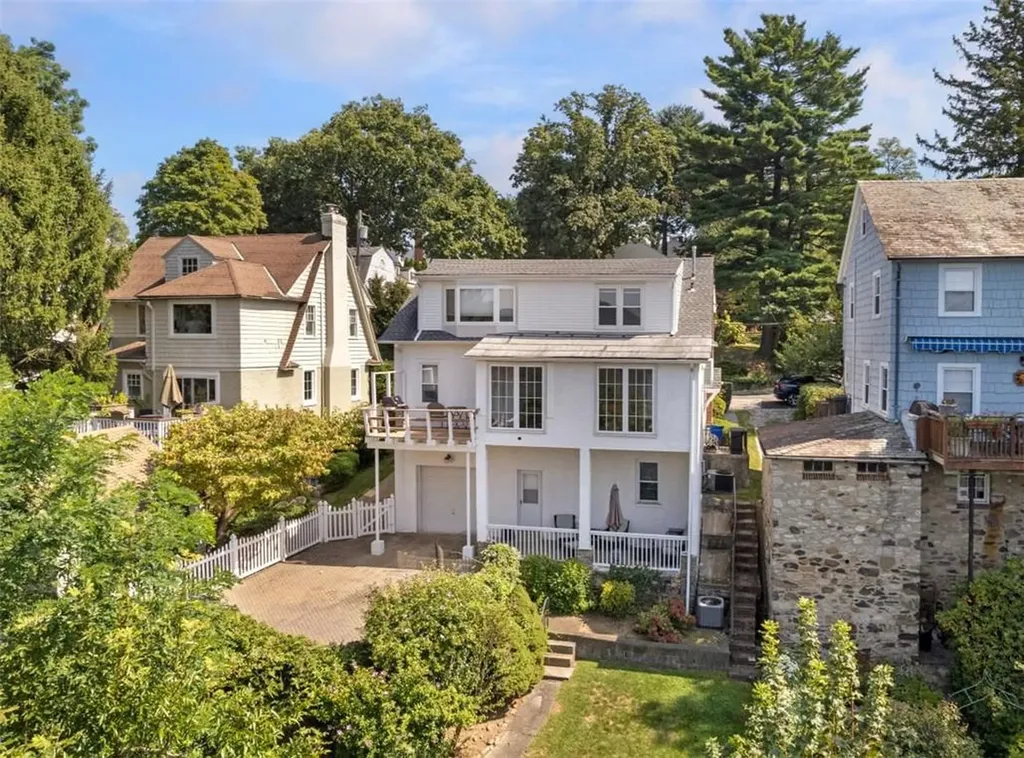 67 Holls Terrace W Yonkers NY 10701