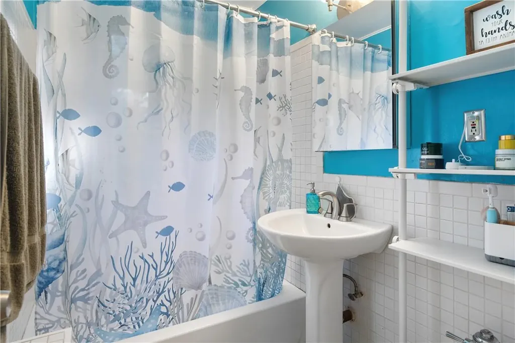 320 Richbell Road Mamaroneck NY 10543