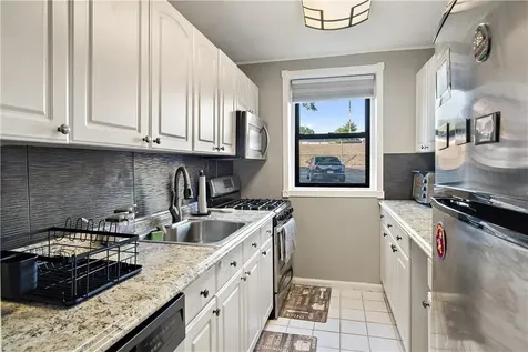 320 Richbell Road Mamaroneck NY 10543