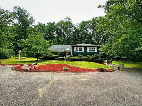 83 Sherwood Road Cortlandt Manor NY 10567
