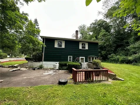 83 Sherwood Road Cortlandt Manor NY 10567
