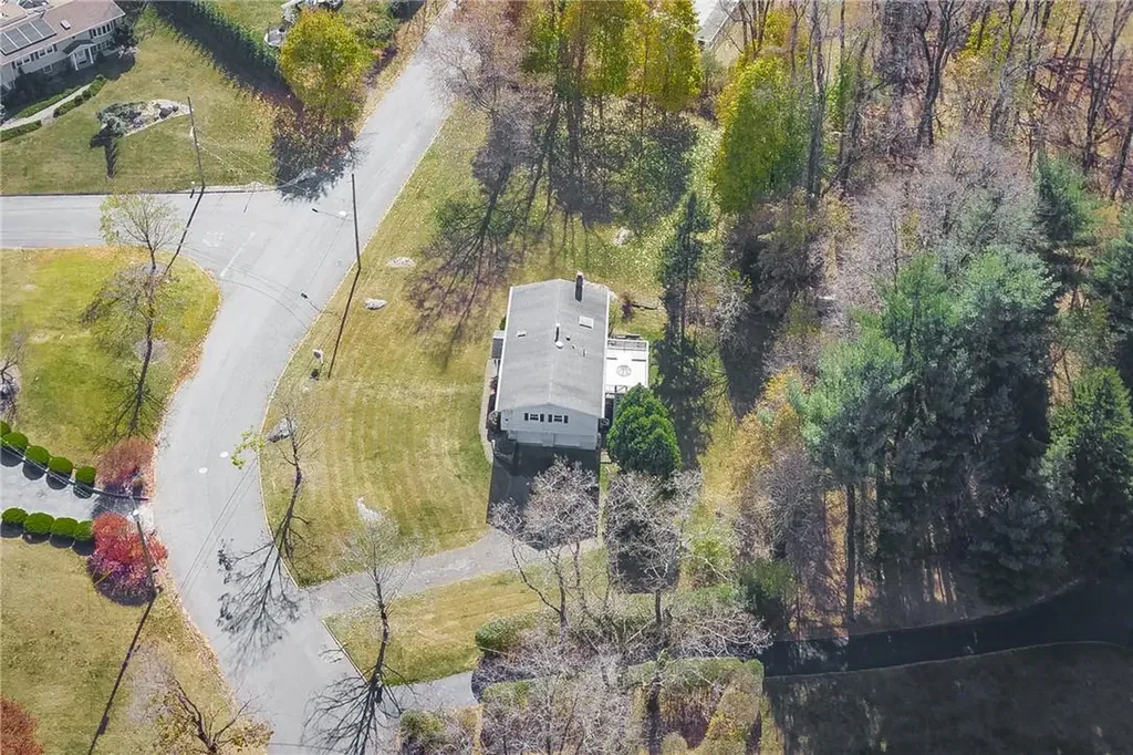 3 Hampton Road Airmont NY 10901