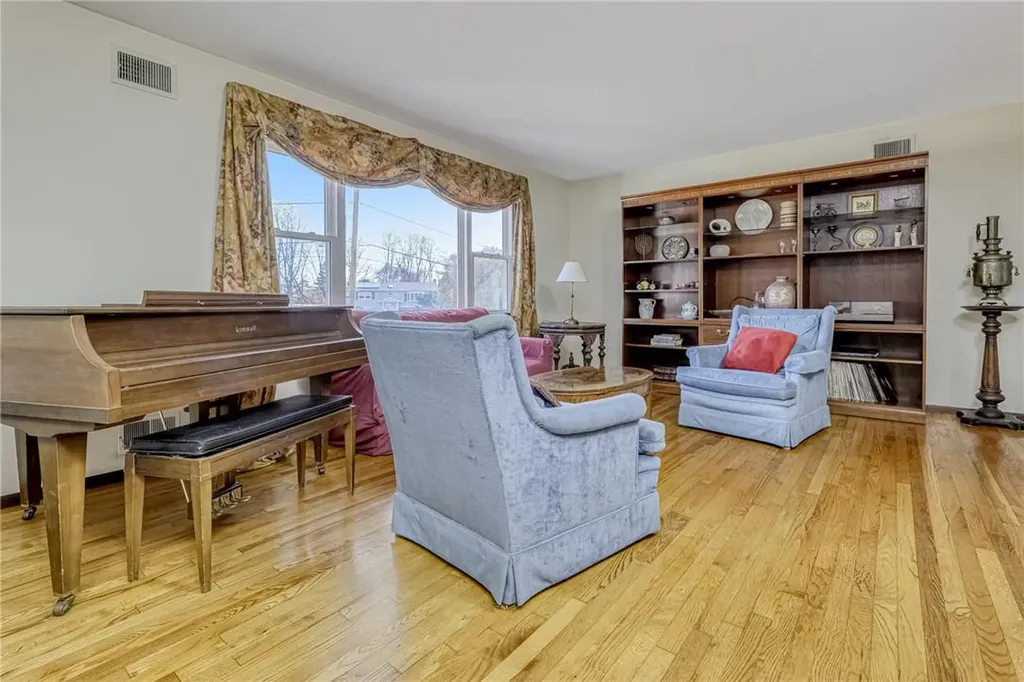 3 Hampton Road Airmont NY 10901