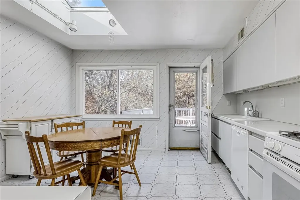 3 Hampton Road Airmont NY 10901