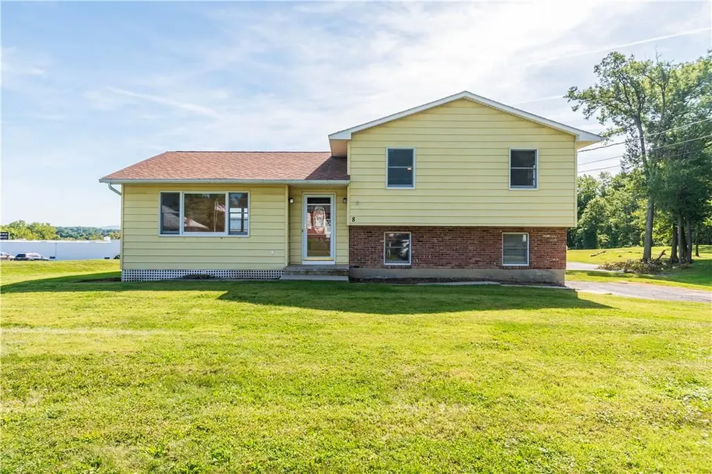 8 Herman Avenue Newburgh NY 12550