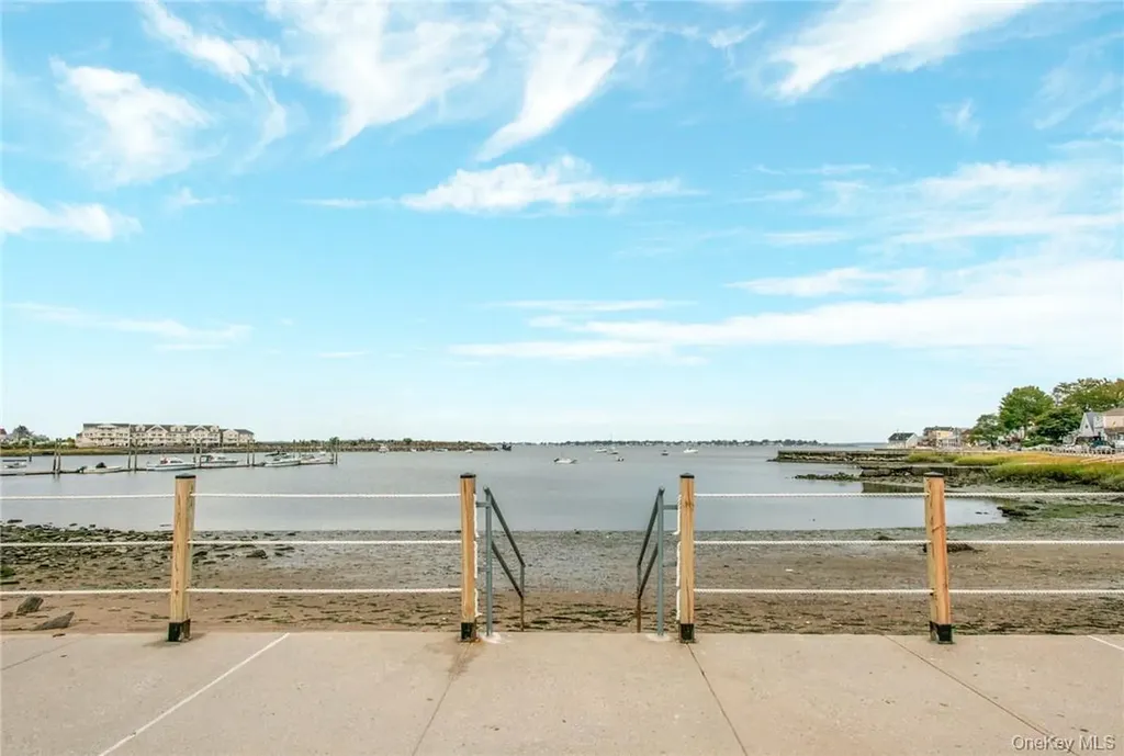 65C Edgewater Park Bronx NY 10465