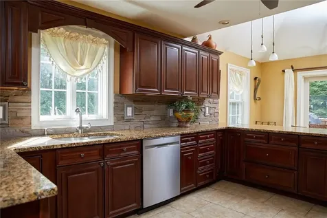 71 Highland Road Ulster Park NY 12487