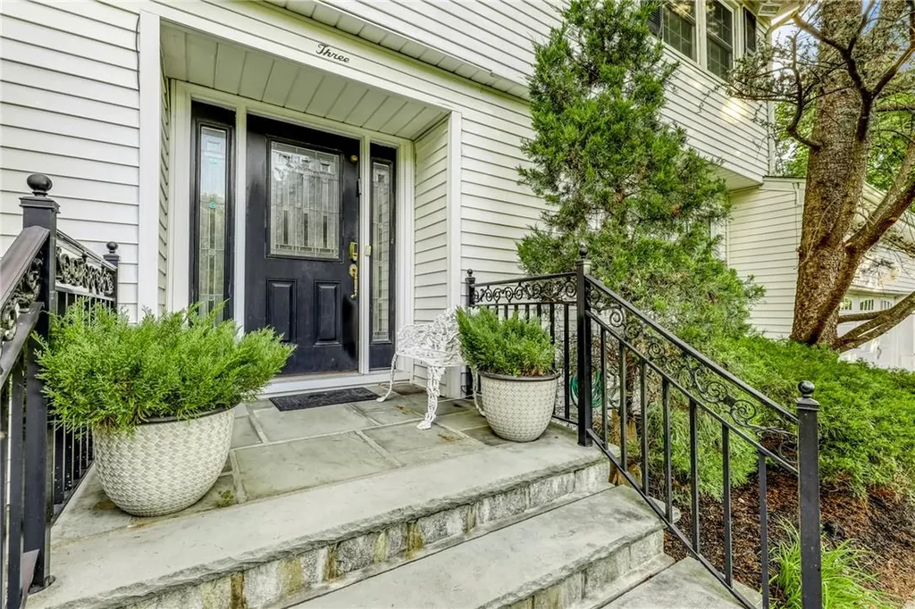 3 Marcia Lane Spring Valley NY 10977