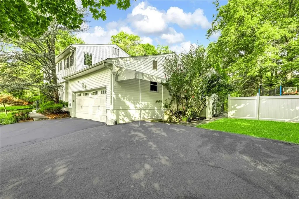 3 Marcia Lane Spring Valley NY 10977