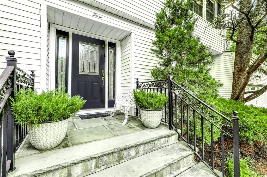 3 Marcia Lane Spring Valley NY 10977