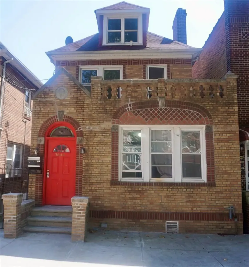 3644 Corlear Avenue Bronx NY 10463