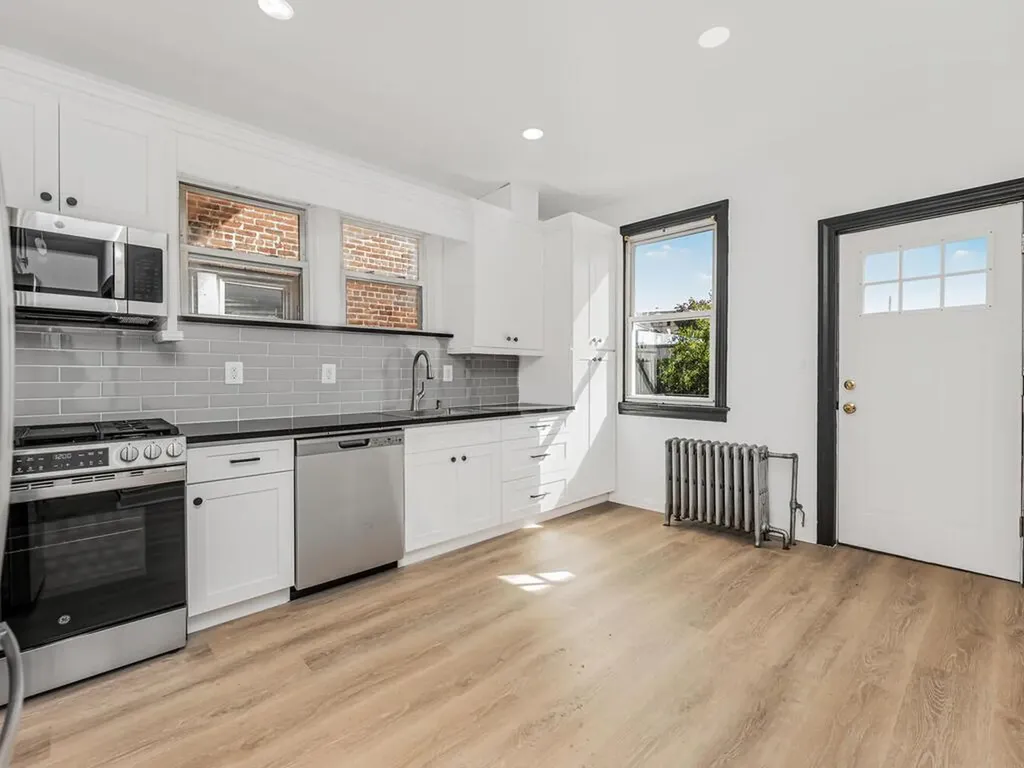 3644 Corlear Avenue Bronx NY 10463
