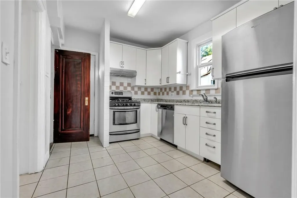 33 Vernon Place Yonkers NY 10704