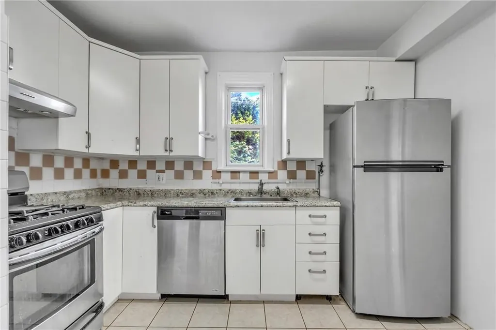 33 Vernon Place Yonkers NY 10704