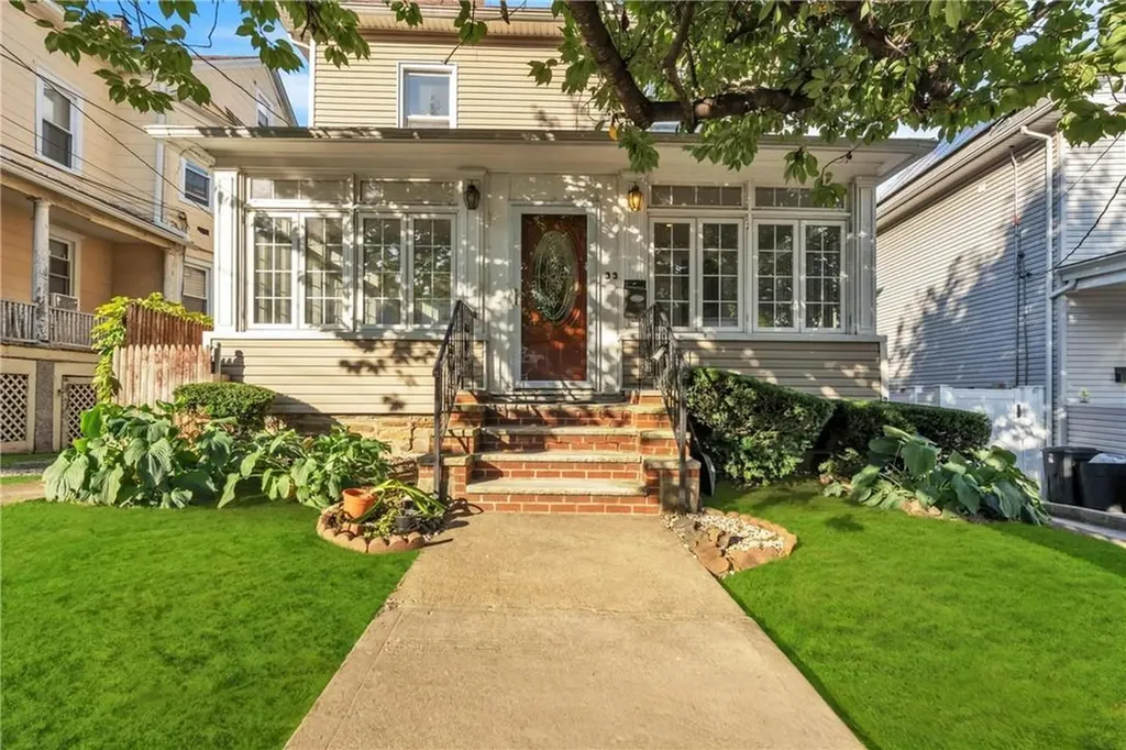 33 Vernon Place Yonkers NY 10704