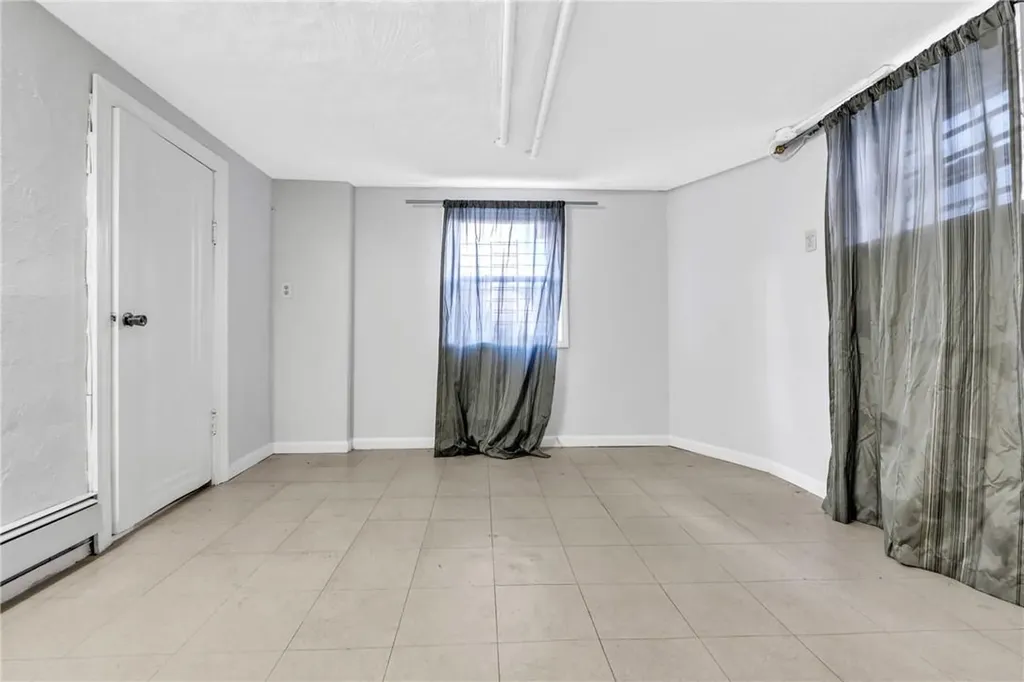 33 Vernon Place Yonkers NY 10704