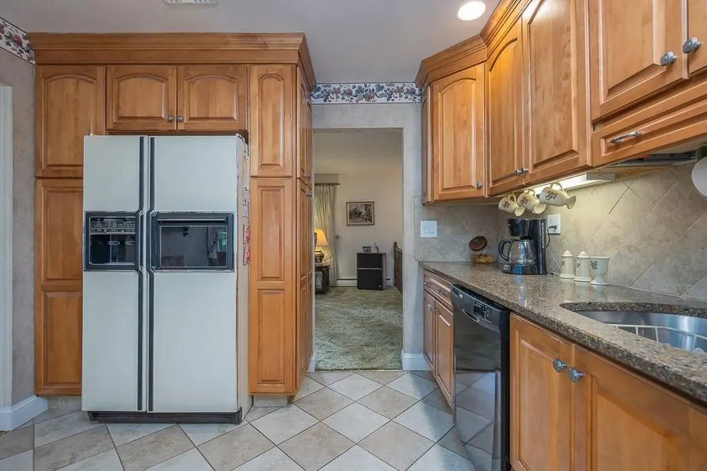 180 Schweizer Lane Bardonia NY 10954