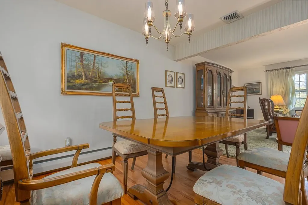 180 Schweizer Lane Bardonia NY 10954
