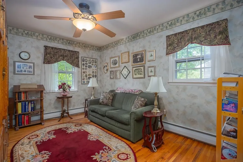 180 Schweizer Lane Bardonia NY 10954