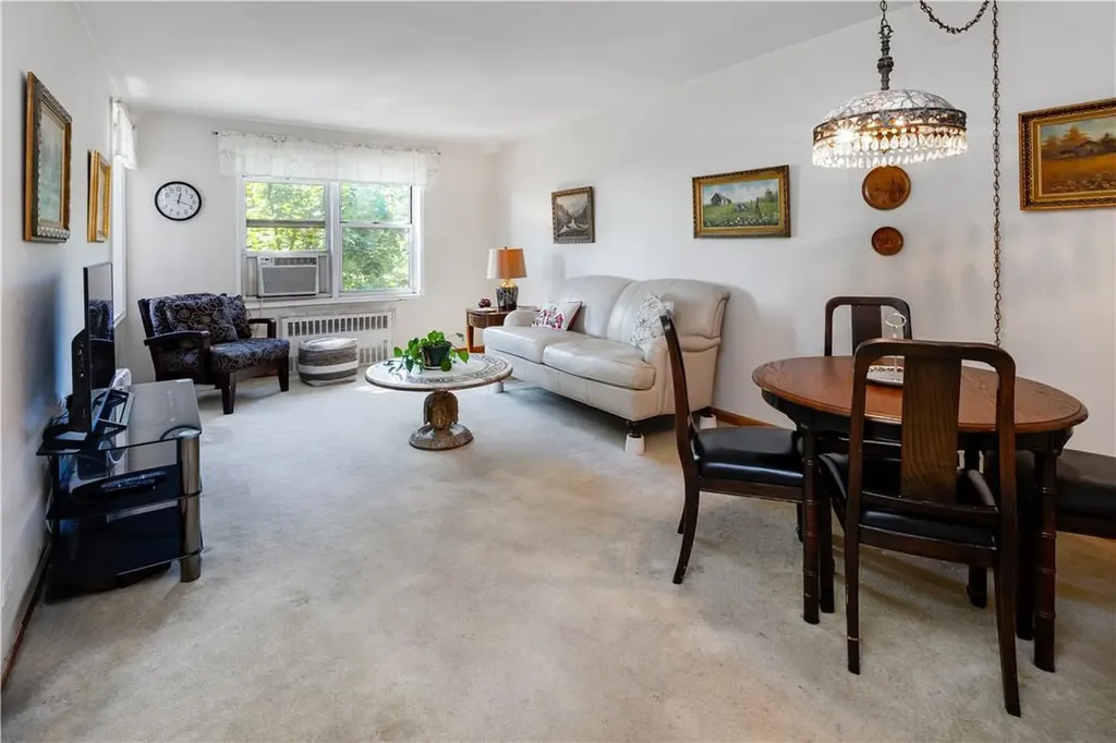 3200 Netherland Bronx NY 10463