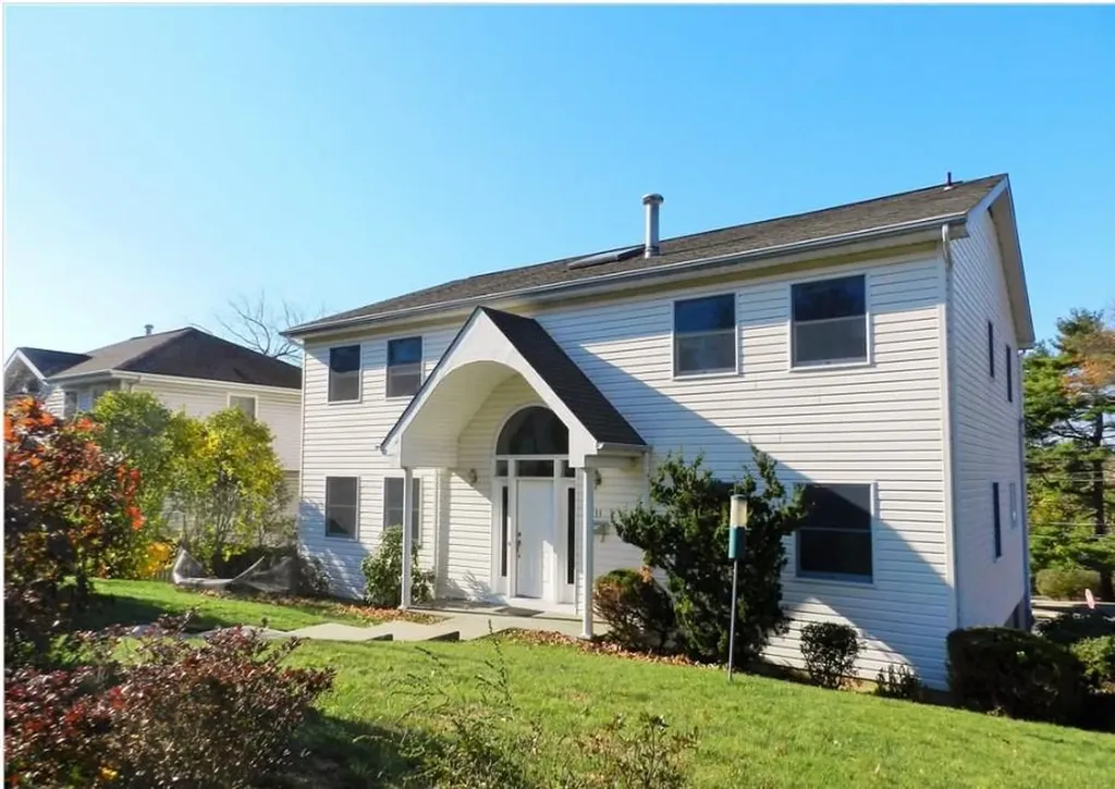 33 Gainsborg Avenue E West Harrison NY 10604