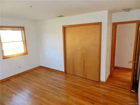 33 Gainsborg Avenue E West Harrison NY 10604