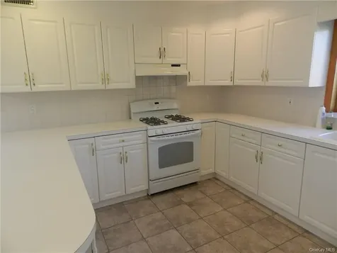 33 Gainsborg Avenue E West Harrison NY 10604