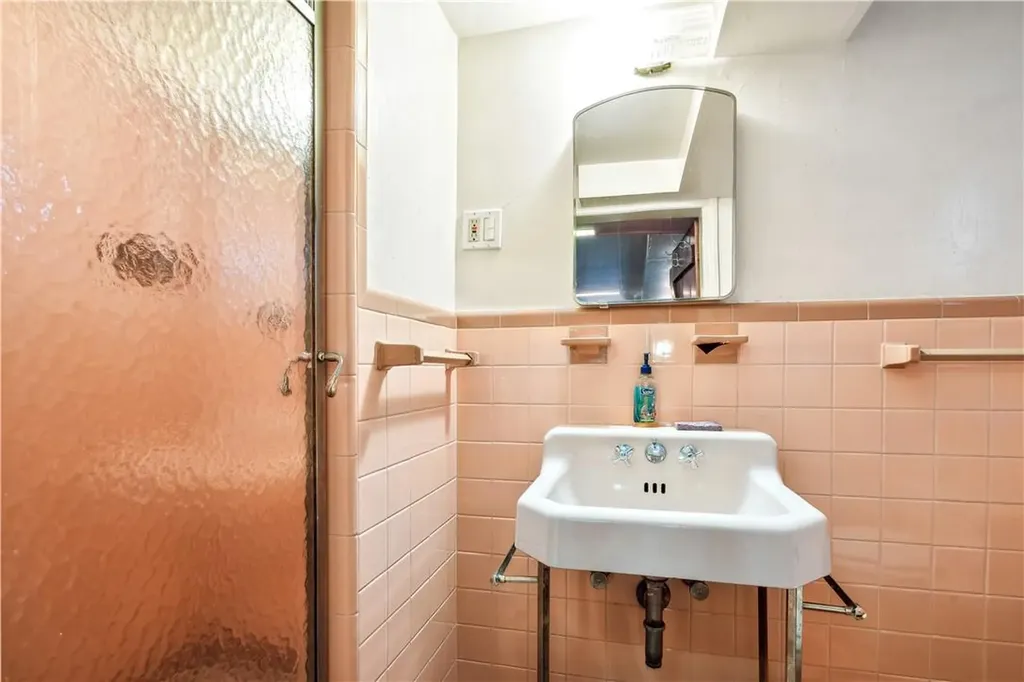 157 Villa Avenue Yonkers NY 10704