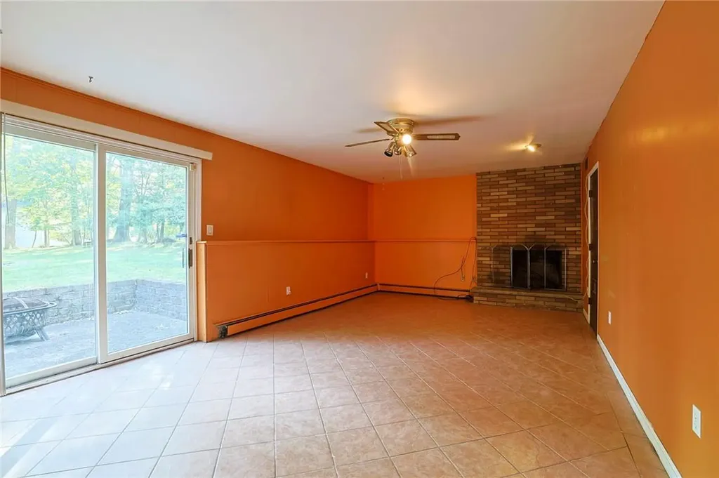 17 Panessa Drive Poughkeepsie NY 12603