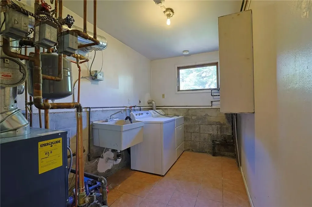17 Panessa Drive Poughkeepsie NY 12603