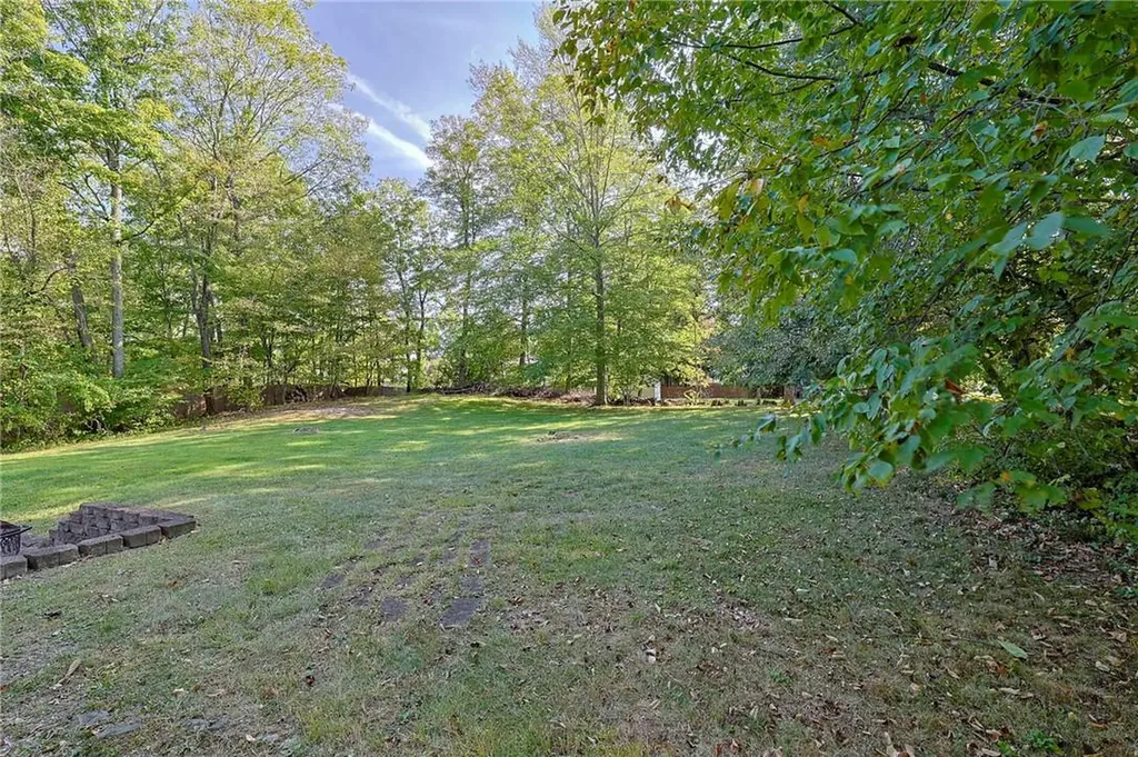 17 Panessa Drive Poughkeepsie NY 12603