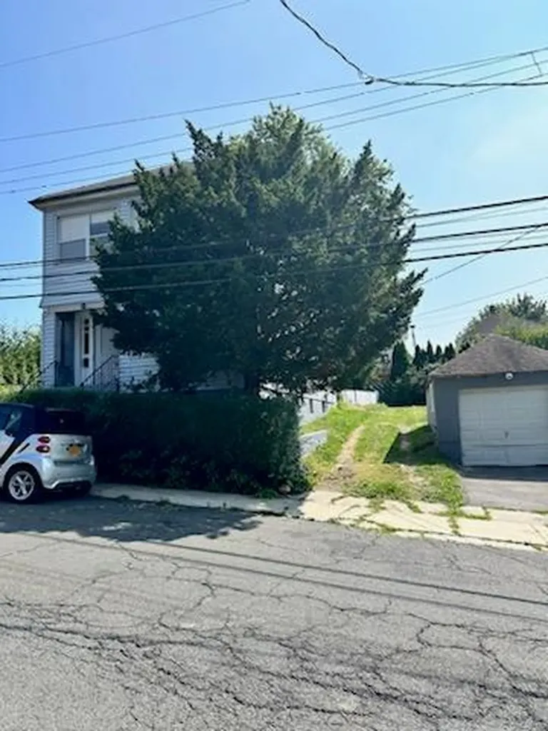 174 Hillside Avenue Yonkers NY 10703