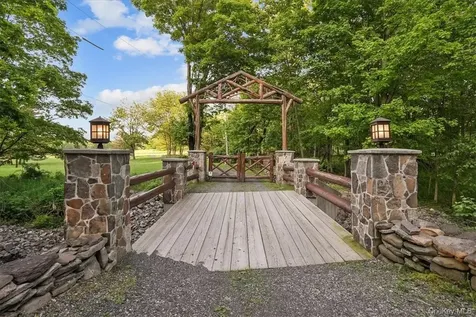 101 Mountain Lodge Washingtonville NY 10992
