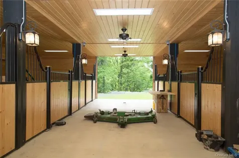 101 Mountain Lodge Washingtonville NY 10992