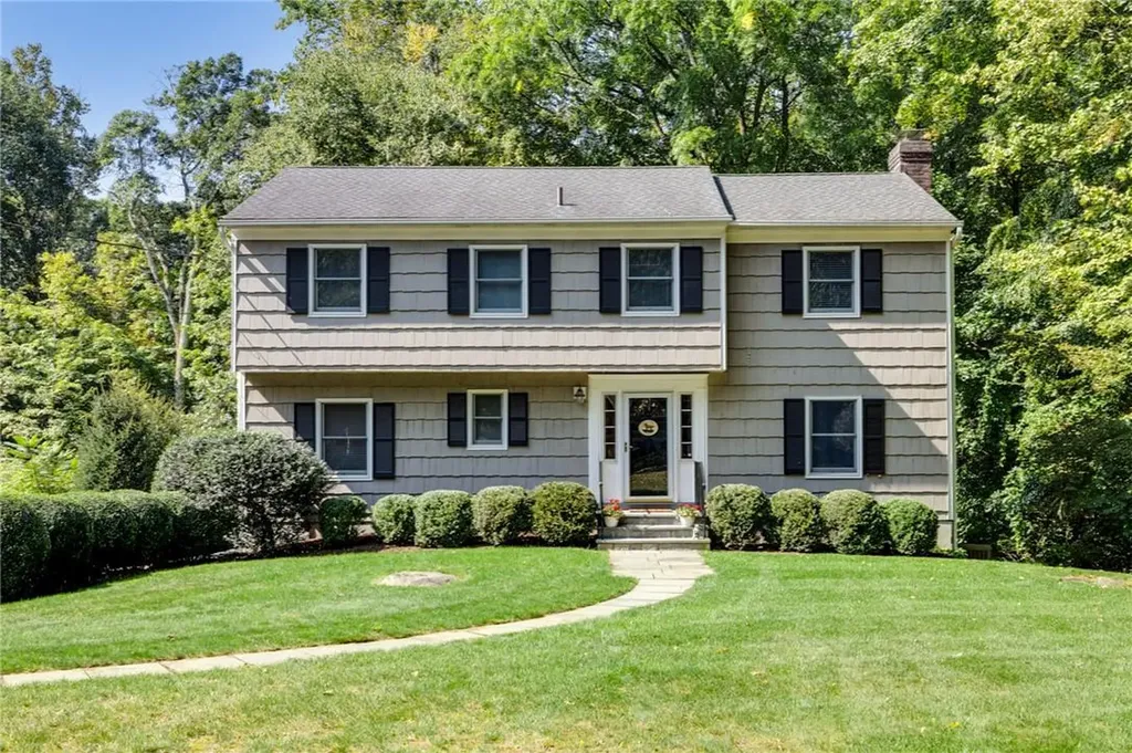6 Westview Court Katonah NY 10536