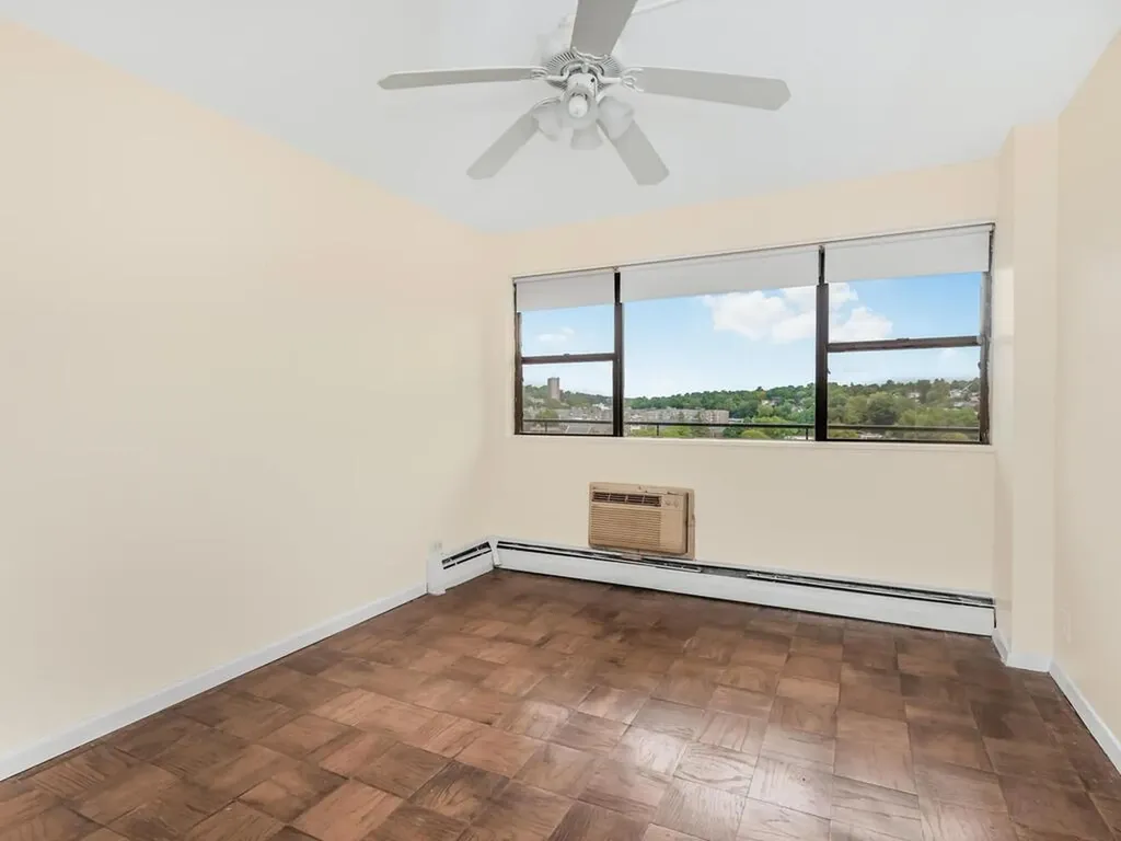 1523 Central Park Avenue Yonkers NY 10710
