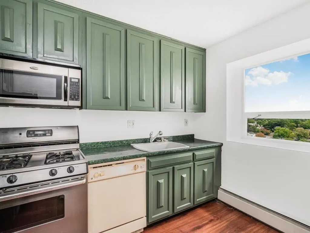 1523 Central Park Avenue Yonkers NY 10710