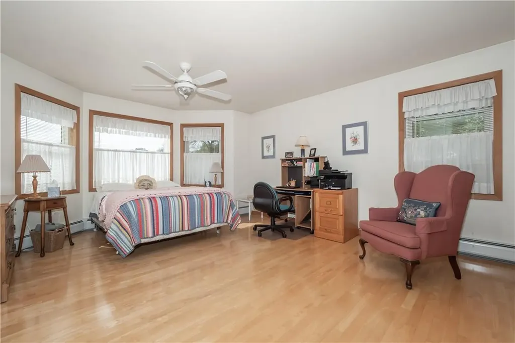 588 Quaker Lane Hyde Park NY 12538