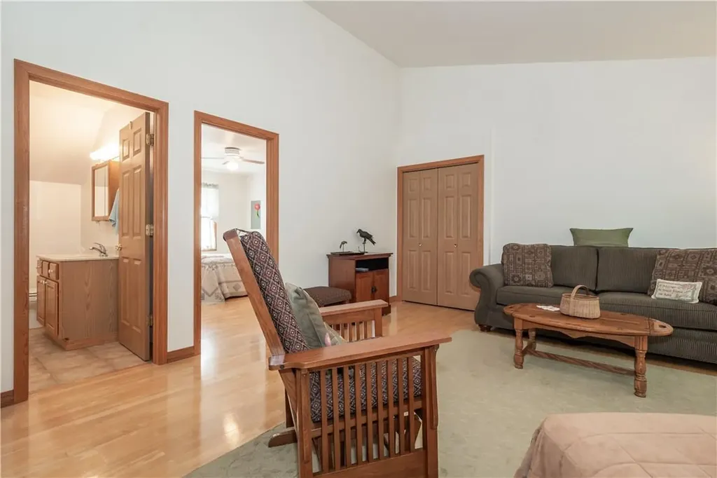 588 Quaker Lane Hyde Park NY 12538