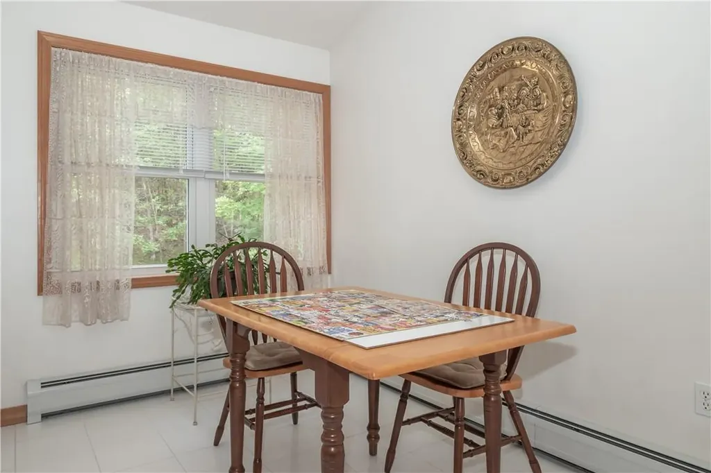 588 Quaker Lane Hyde Park NY 12538